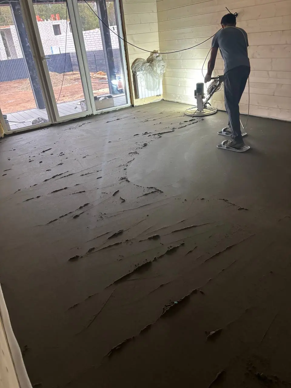 Полусухая стяжка пола в каркасный дом - объект Офис "Москва-Сити"